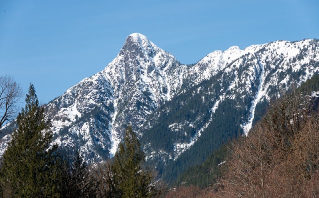 Seasonal Changes on the Confluence: A Year in the North Cascades