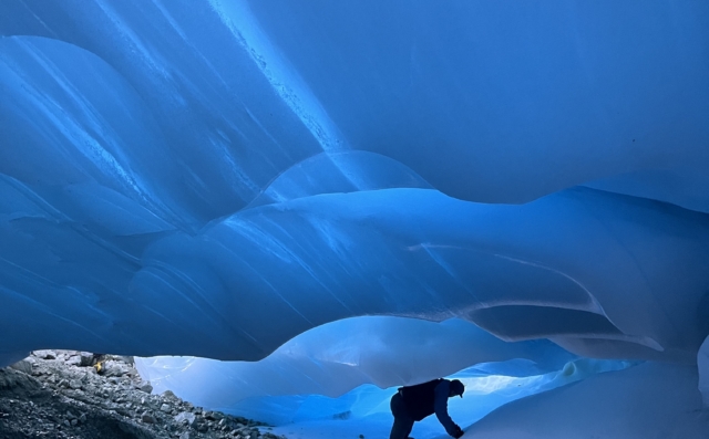 The North Cascade Glacier Climate Project: Observing Glacier Change with Art and Science Since 1984